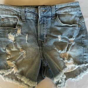 Jean shorts, Kendall + Kylie , the icon short , size 3/26 99% cotton